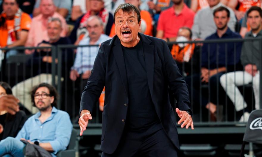 Αταμάν: «Μπροστά στα αποδυτήριά μας είναι 10 αστυνομικοί, θέλουν να συλλάβουν τον Γιαννακόπουλο»!